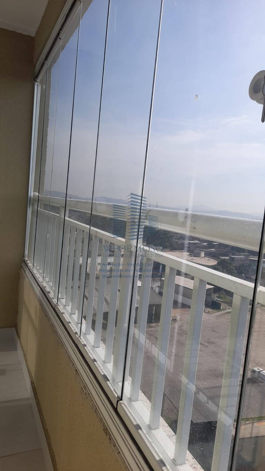 Apartamento 2 quartos suíte 46m² locação Estr do Barro Vermelho Colégio