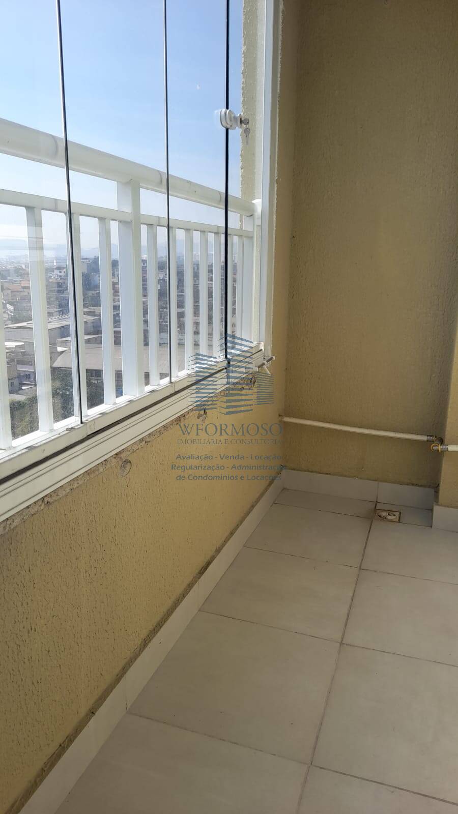 Apartamento 2 quartos suíte 46m² locação Estr do Barro Vermelho Colégio