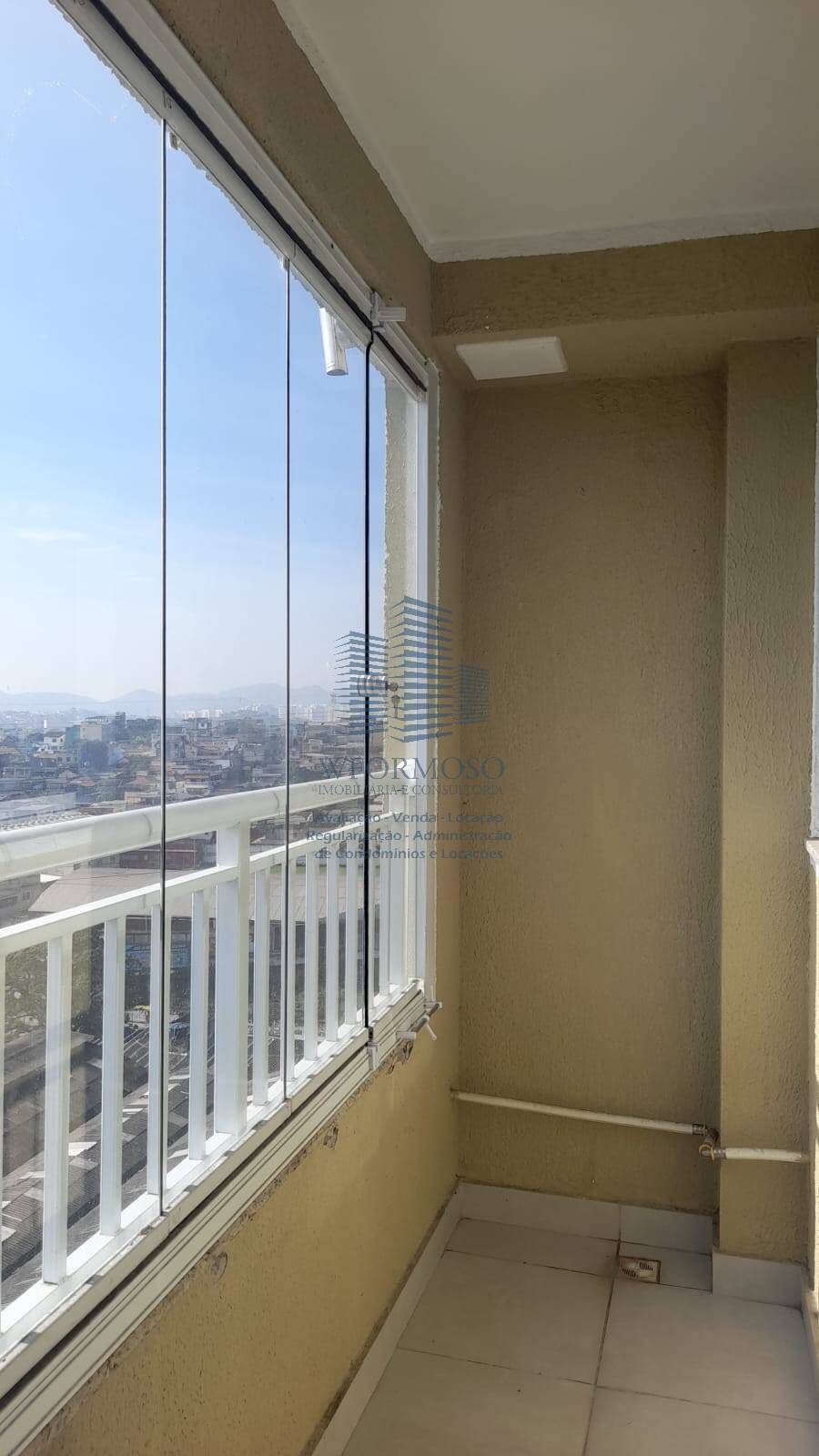 Apartamento 2 quartos suíte 46m² locação Estr do Barro Vermelho Colégio